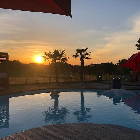 Agreable Chambre D'Hote Calme Avec Piscine Souvans Kültér fotó