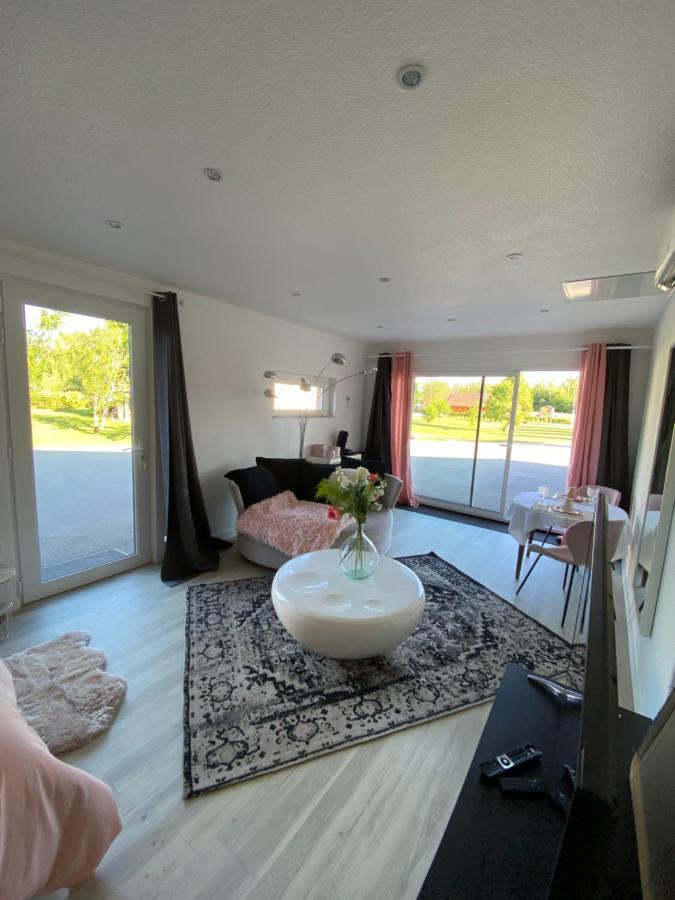 Agreable Chambre D'Hote Calme Avec Piscine Souvans Kültér fotó
