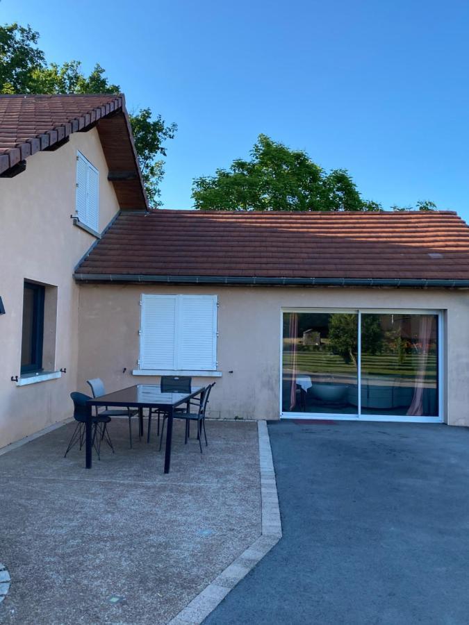 Agreable Chambre D'Hote Calme Avec Piscine Souvans Kültér fotó